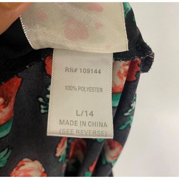 Jenna & Jessie black with red flowers shorts size girl Large (14) - Picture 4 of 4